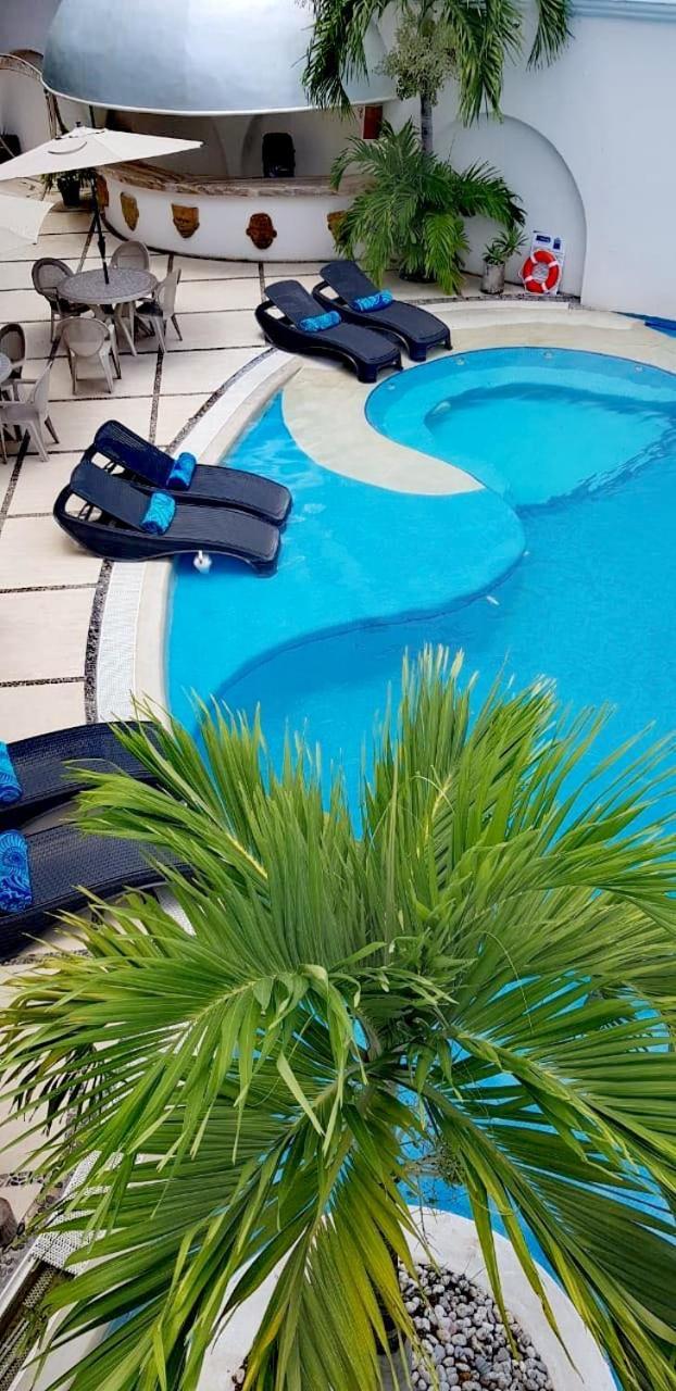 Hotel Blue Star Канкун Екстериор снимка