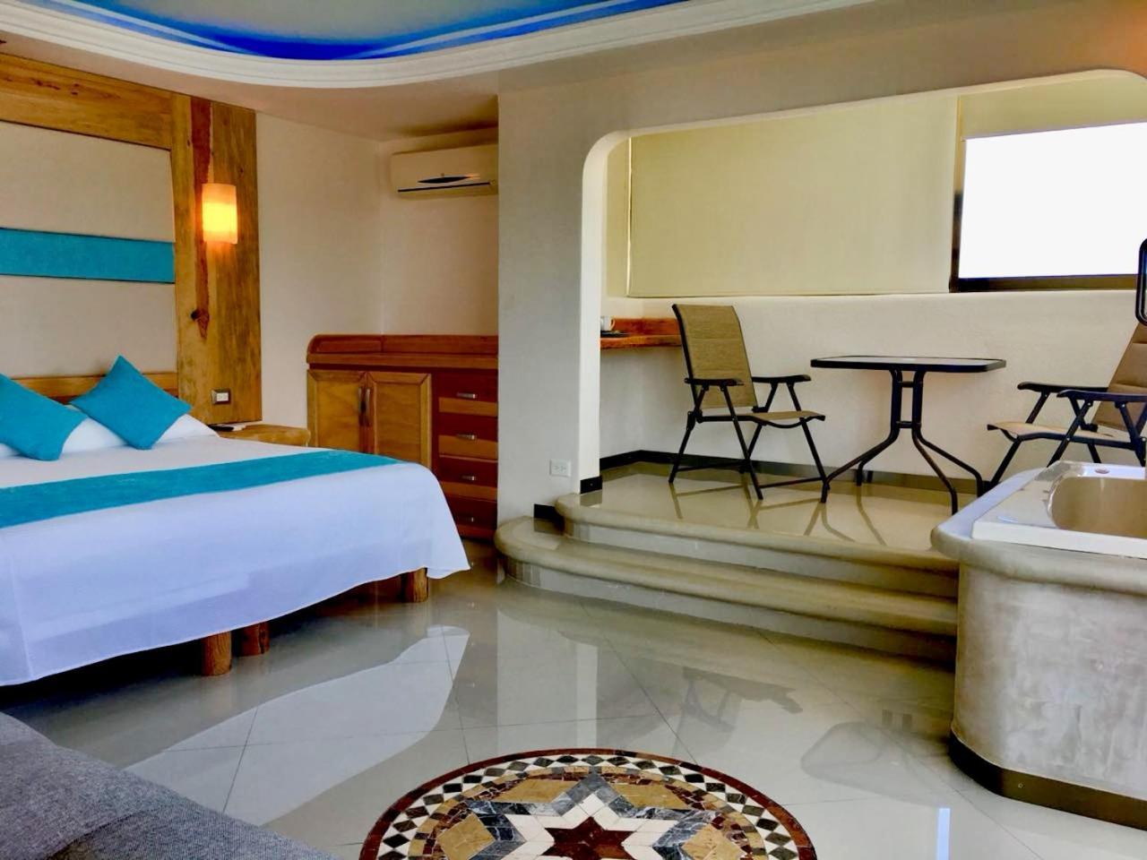Hotel Blue Star Канкун Екстериор снимка