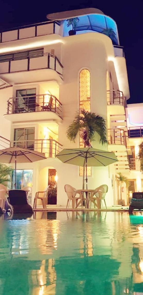 Hotel Blue Star Канкун Екстериор снимка